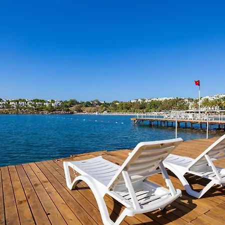 Ladonia Mio Mare Hotel 4*